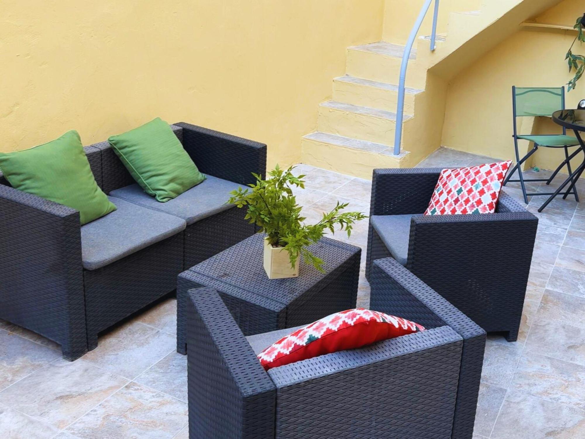 Carolinas Suites By Coqueto Alicante Exterior foto