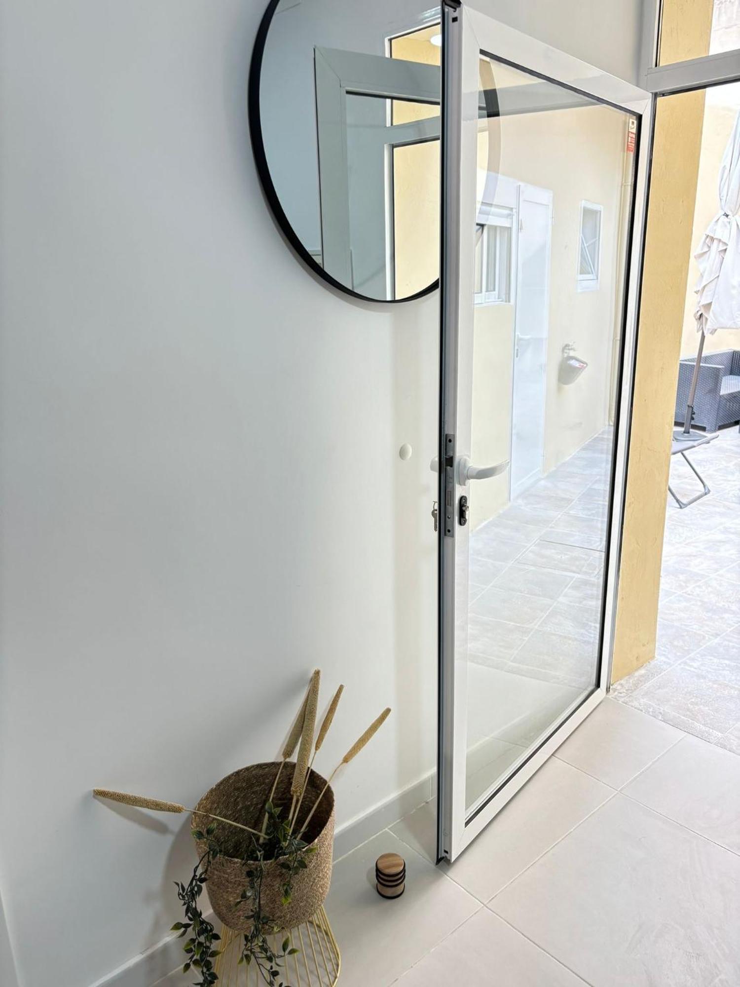 Carolinas Suites By Coqueto Alicante Exterior foto